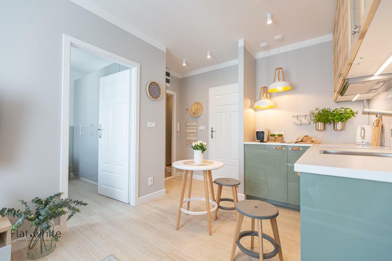 Apartamenty Flat White Obywatelska 47Ab Жельона Гора Екстериор снимка